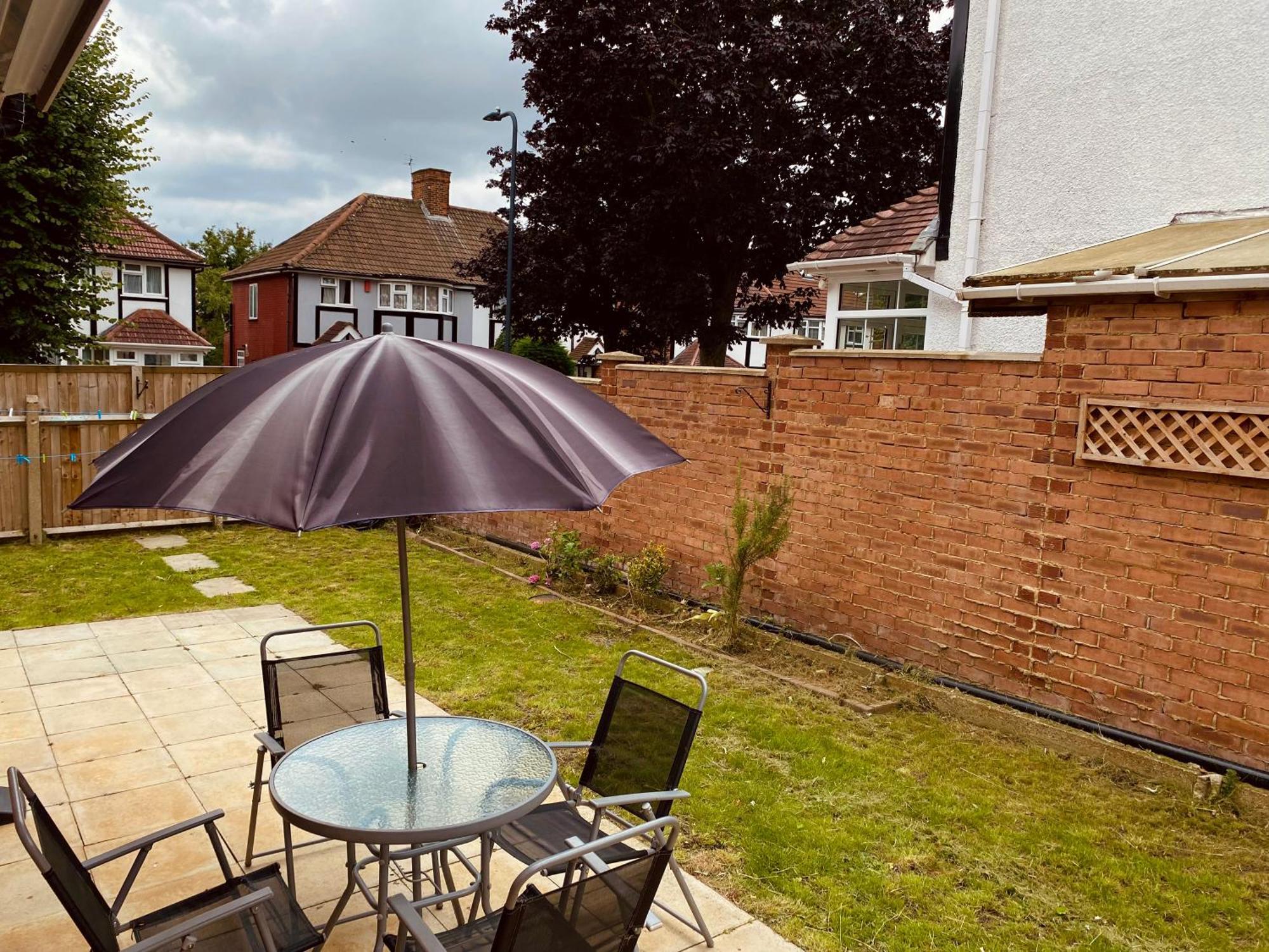 Modern 1-Bed Apt 30Min To Central London & Parking Exterior foto